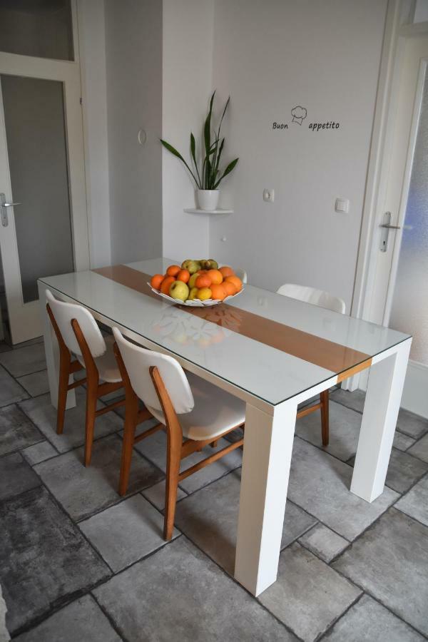 Apartment Panorama พูลา ภายนอก รูปภาพ
